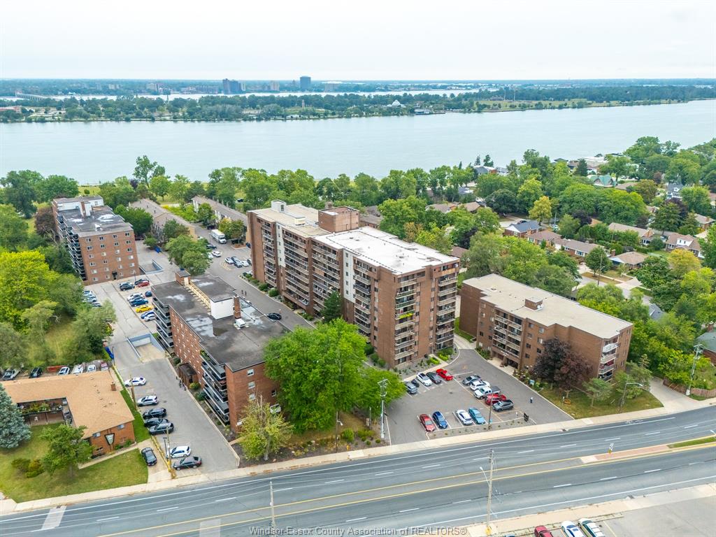 MLS# 26020078: 3936 WYANDOTTE Street Unit# 805, Windsor, Canada