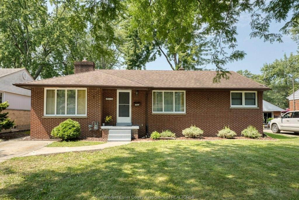 MLS# 26020079: 3277 DOMINION, Windsor, Canada