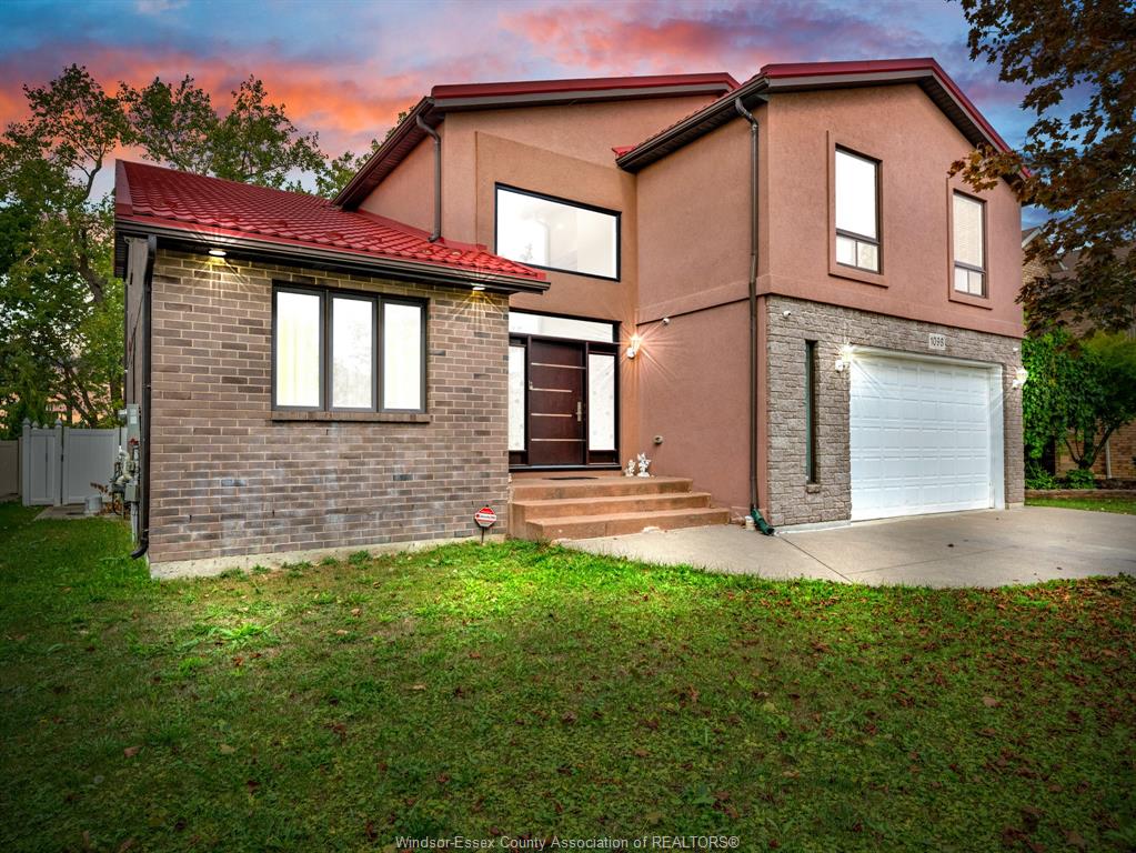 MLS# 26020105: 1098 STONEYBROOK Crescent, Windsor, Canada
