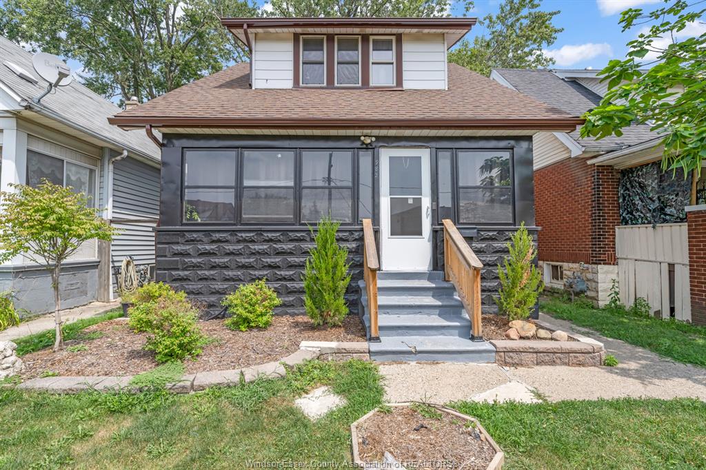 MLS# 26020151: 982 ELM Avenue, Windsor, Canada