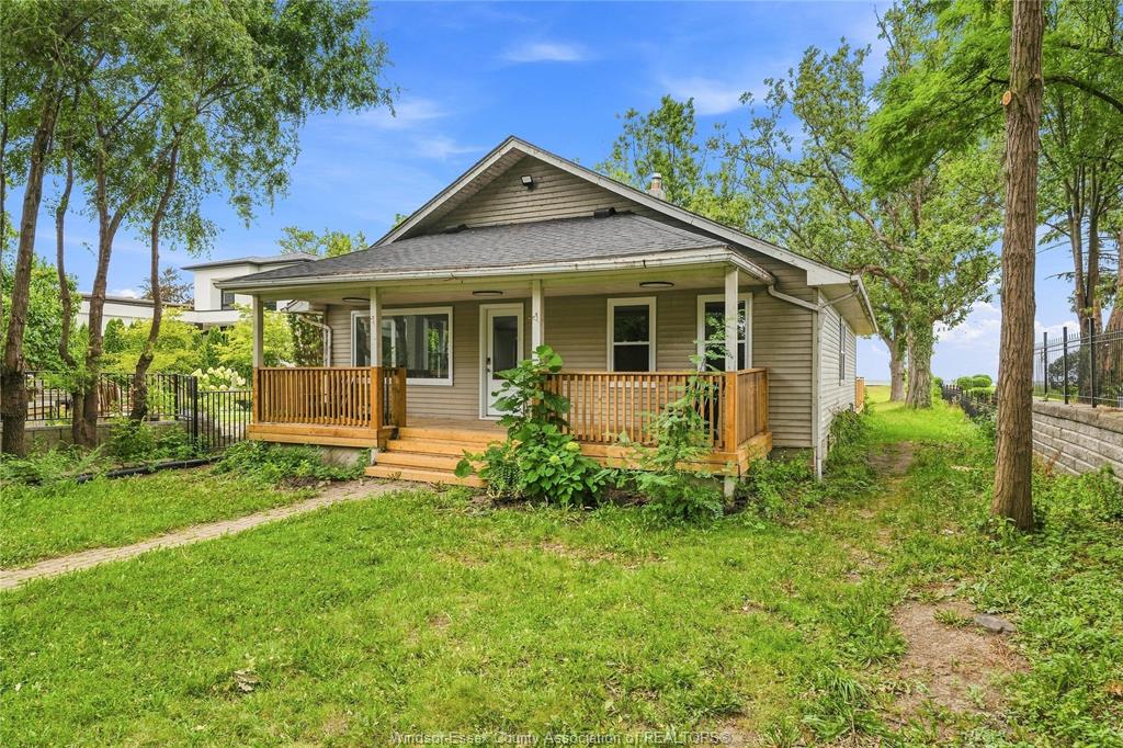 MLS# 26020165: 546 PEARL, Lakeshore, Canada