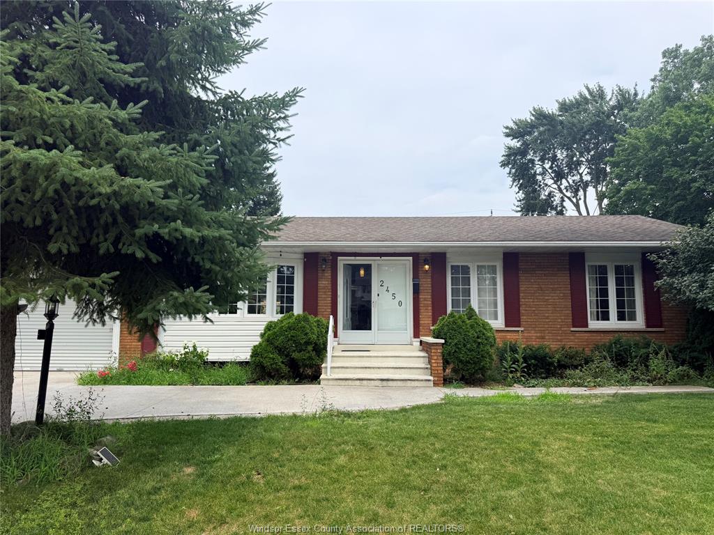 MLS# 26020167: 2450 ACADEMY Drive, Windsor, Canada