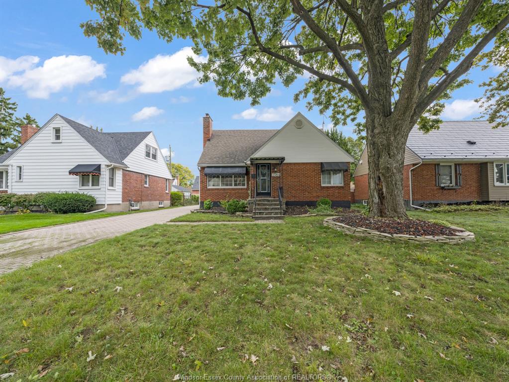 MLS# 26020272: 2584 CHILVER, Windsor, Canada