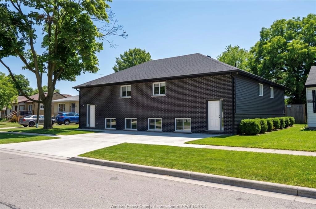 MLS# 26020406: 2341 ALEXIS, Windsor, Canada