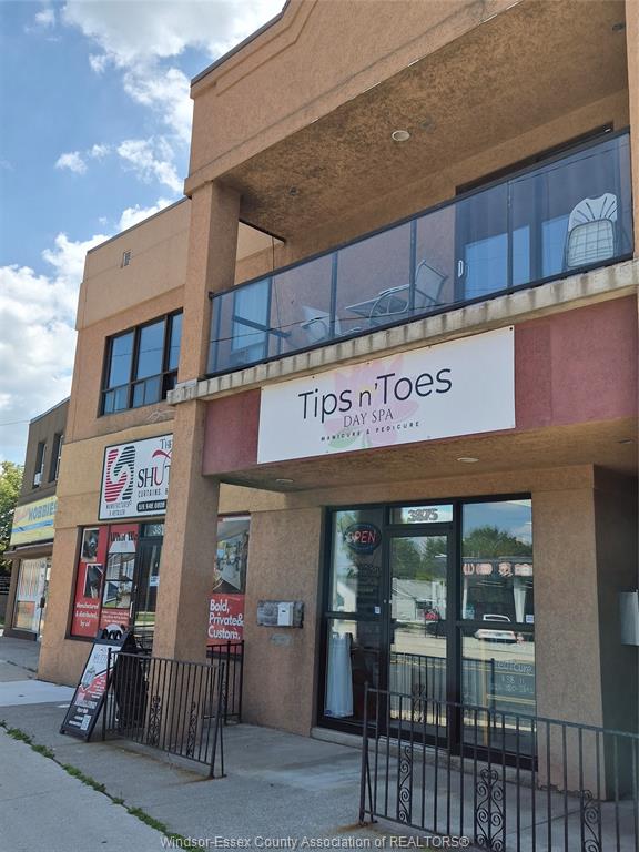 MLS# 26020415: 3875 Tecumseh Road Unit# 1, Windsor, Canada