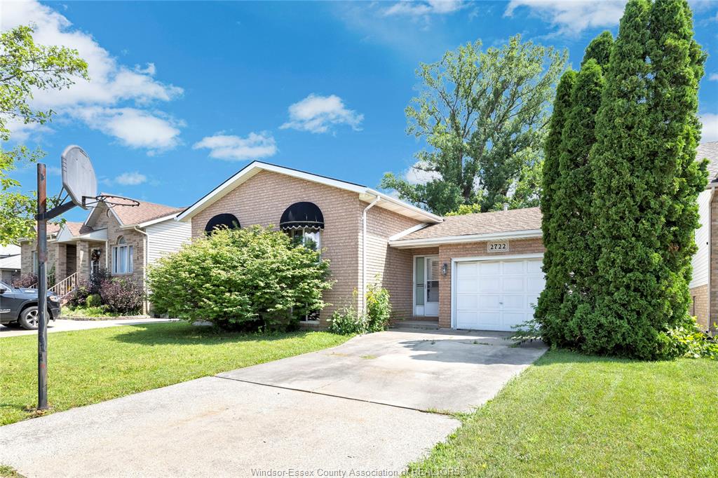 MLS# 26020600: 2722 CAPPELLETTO, Windsor, Canada
