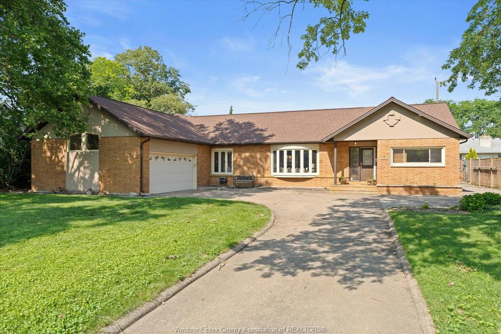 MLS# 26020643: 3740 OUELLETTE, Windsor, Canada
