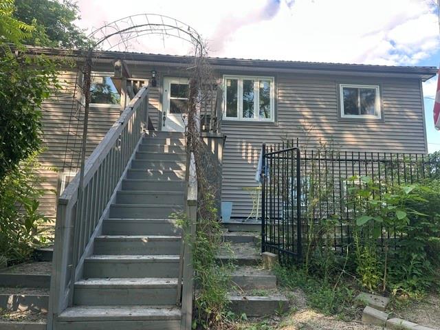 MLS# 26020673: 1856/1860 LONMGWOODS Road, Wardsville, Canada