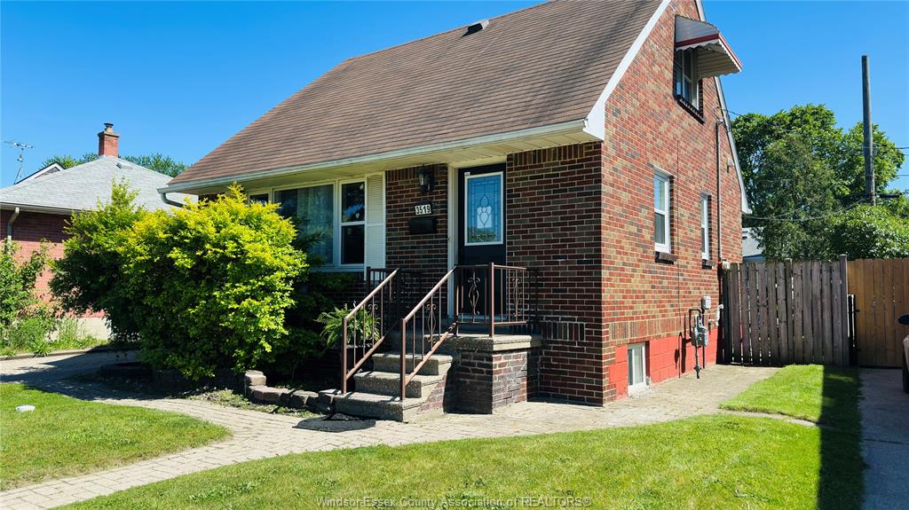 MLS# 26020705: 3519 TECUMSEH Road, Windsor, Canada