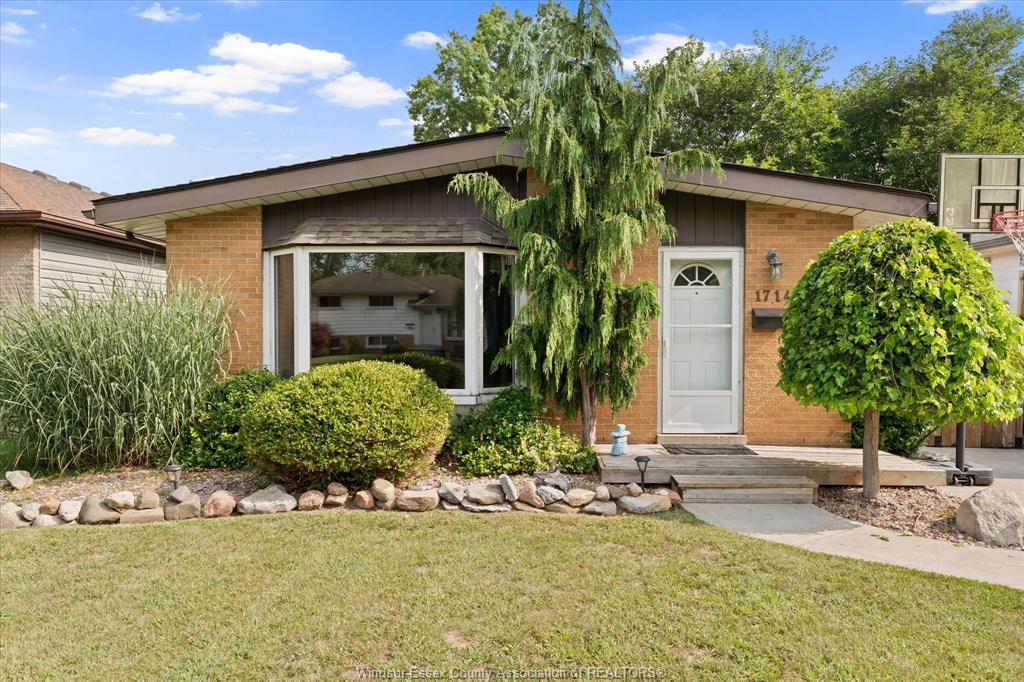 MLS# 26020706: 1714 SUN VALLEY Drive, Windsor, Canada