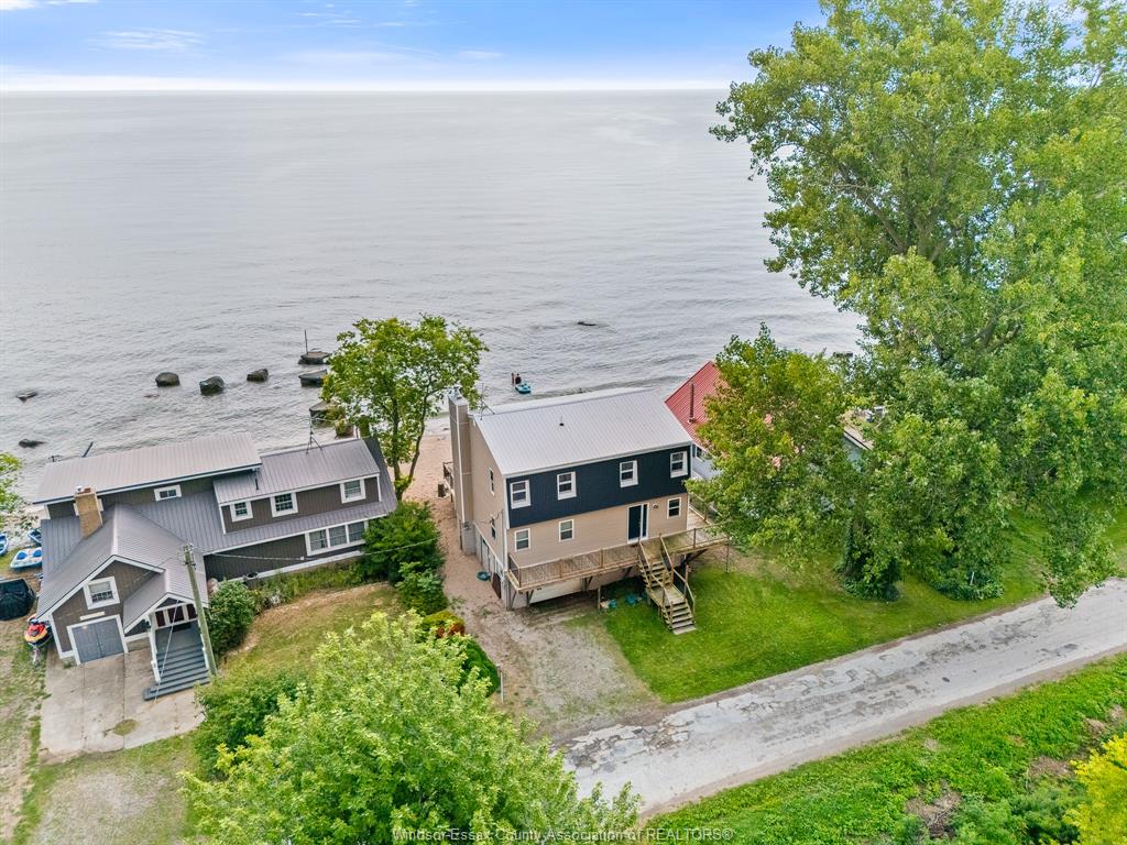 MLS# 26020726: 1435 EAST SHORE Road, Pelee Island, Canada