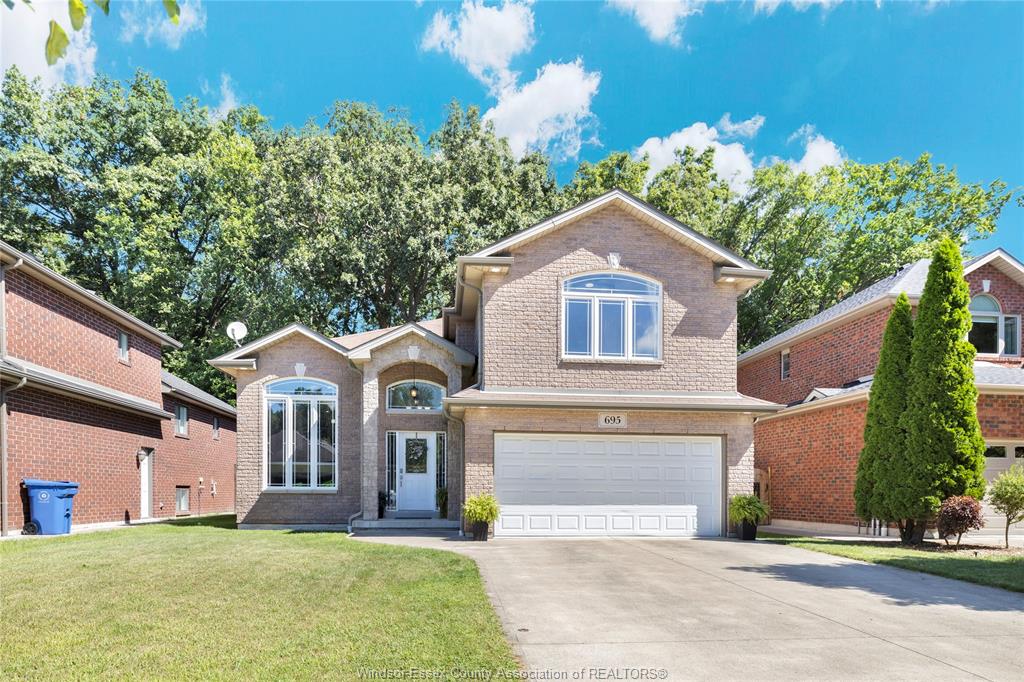 MLS# 26020760: 695 INTERNATIONAL Avenue, LaSalle, Canada