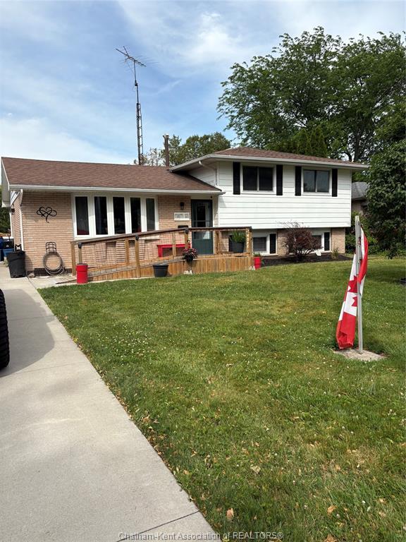 MLS# 26020757: 46 OTTAWA Drive, Chatham, Canada