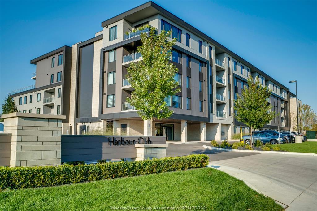MLS# 26020909: 14400 Tecumseh Road Unit# 202, Tecumseh, Canada