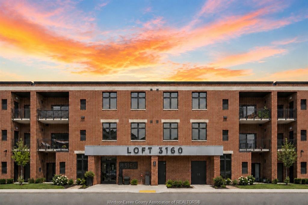 MLS# 26020935: 3160 MEADOWBROOK Lane Unit# 207, Windsor, Canada