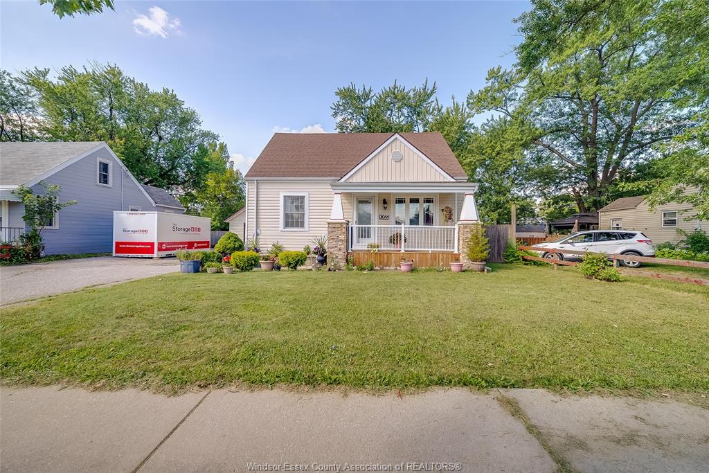 MLS# 26020660: 1055 JEFFERSON Boulevard, Windsor, Canada