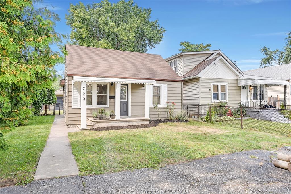 MLS# 26020970: 720 BENSETTE Street, Windsor, Canada