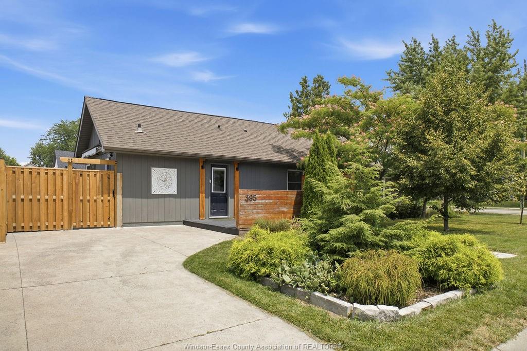 MLS# 26020995: 395 BRIGHTON Road, Tecumseh, Canada