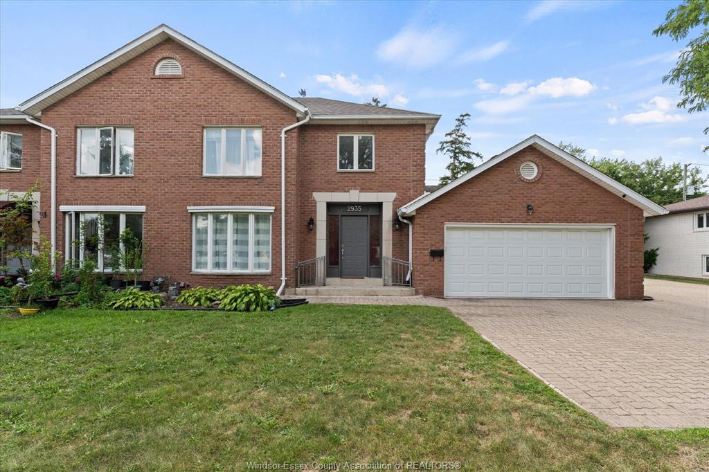 MLS# 26021069: 2935 MCKAY Avenue Unit# 2, Windsor, Canada