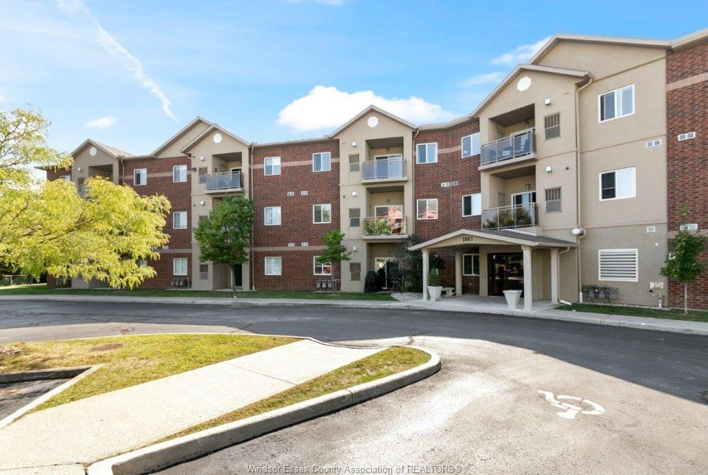 MLS# 26021245: 1885 WESTVIEW PARK Boulevard Unit# 108, LaSalle, Canada