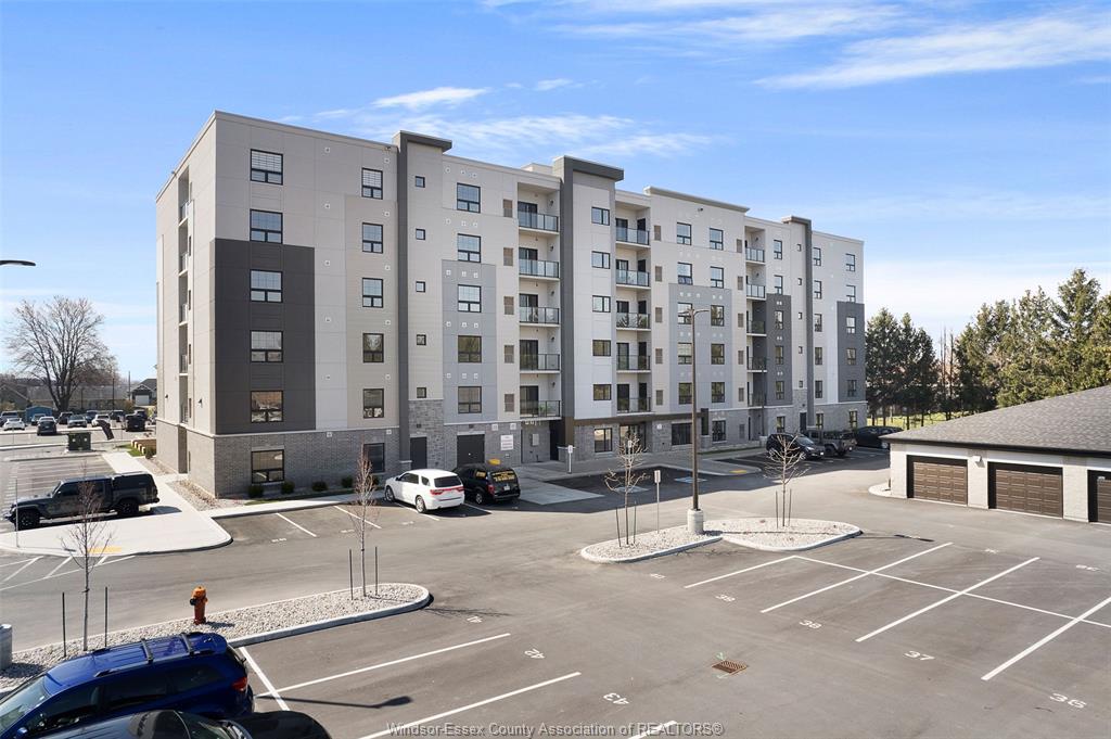 MLS# 26021193: 190 Main Street East  Unit# 302, Kingsville, Canada