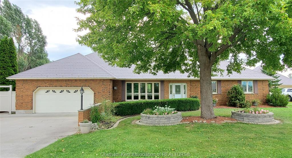 MLS# 26021106: 8560 Talbot Trail, Cedar Springs, Canada