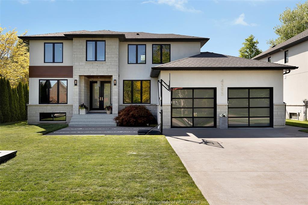 MLS# 26021331: 4395 Centre Lake, Windsor, Canada