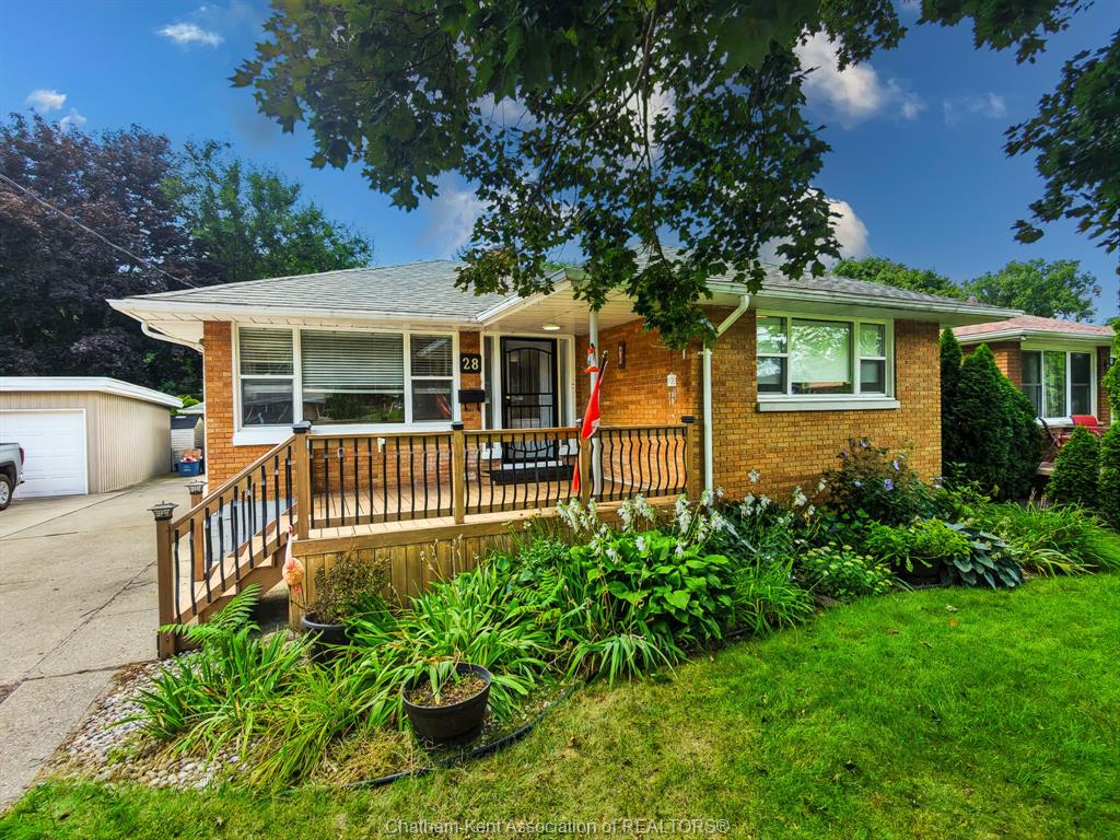 MLS# 26020745: 28 Woodland Avenue, Chatham, Canada
