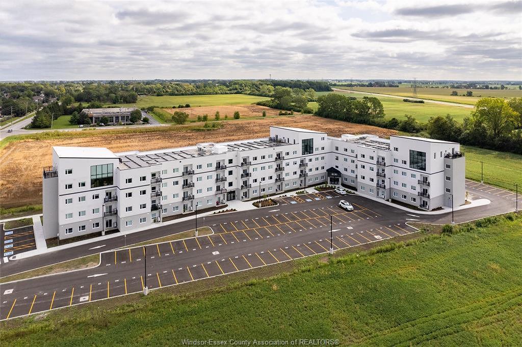 MLS# 26021351: 1900 6TH CONCESSION  Unit# 404, LaSalle, Canada