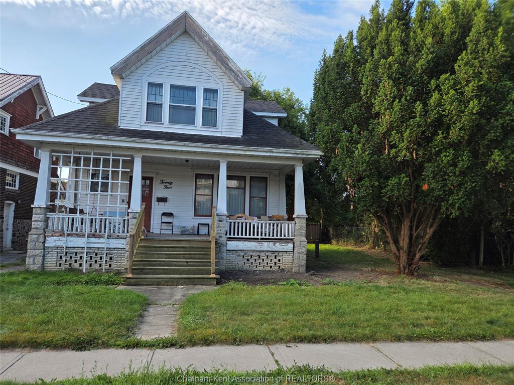 MLS# 26020885: 24 STANLEY Avenue, Chatham, Canada