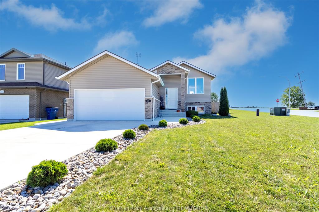 MLS# 26021630: 79 Blackacre Crescent, Tilbury, Canada