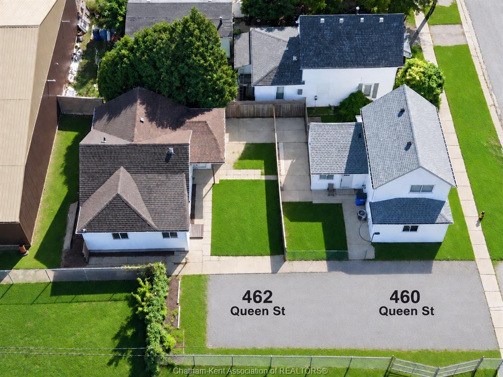MLS# 26021806: 460/462 QUEEN Street, Wallaceburg, Canada