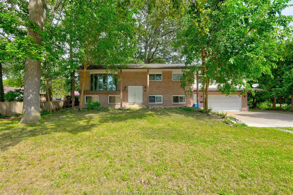 MLS# 26021968: 725 MAPLE Avenue, LaSalle, Canada