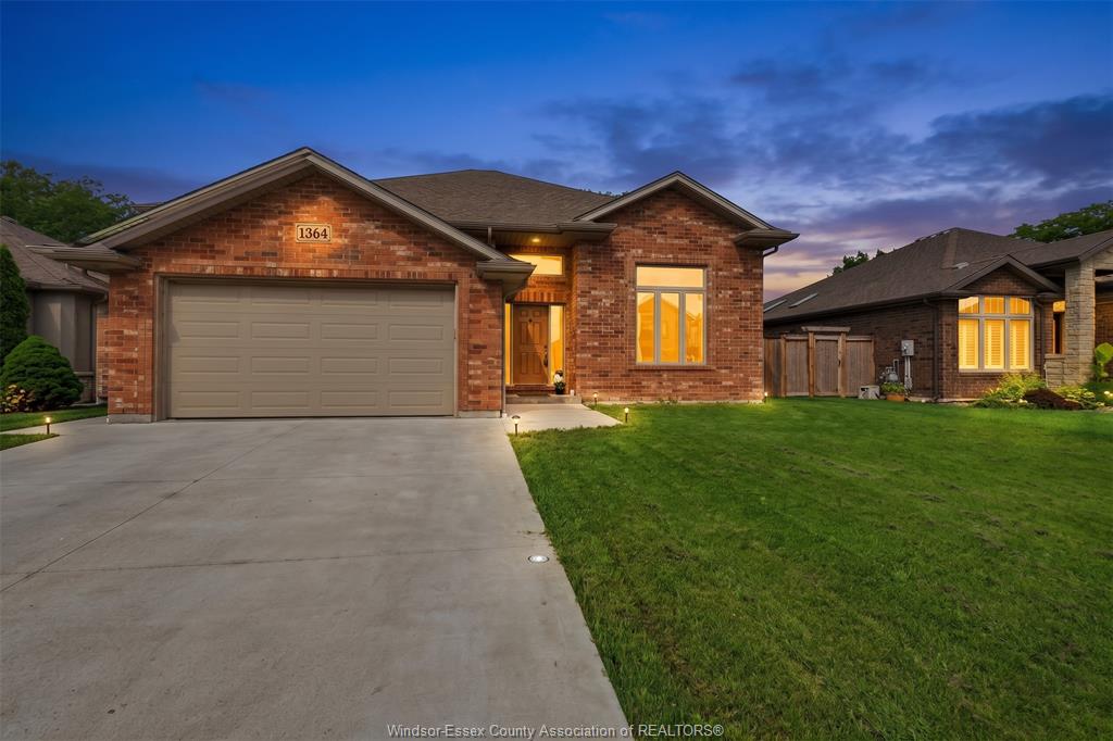 MLS# 26022060: 1364 MATTHEW Crescent, Lakeshore, Canada