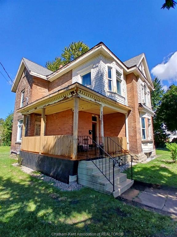 MLS# 26022040: 27 & 31 Wade Street, Chatham, Canada
