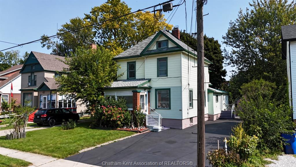 MLS# 26022320: 55 GRANT Street, Chatham, Canada