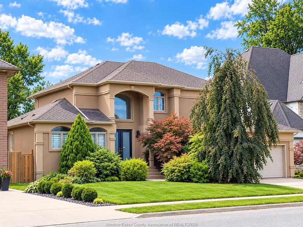 MLS# 26022623: 425 COUNTRY CLUB Drive, Windsor, Canada