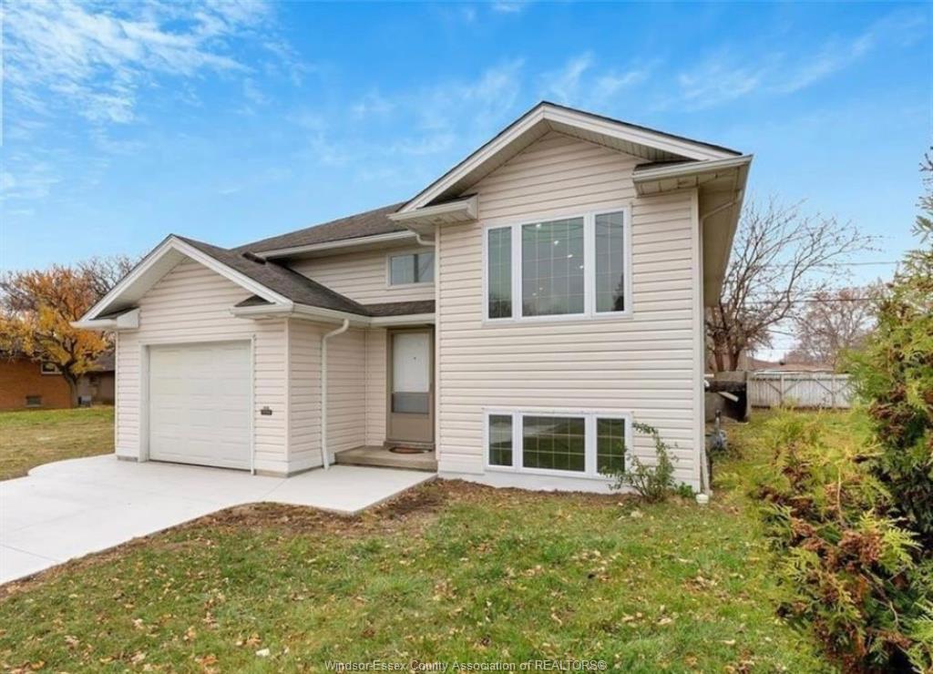 MLS# 26022671: 1443 CAMPBELL Avenue, Windsor, Canada