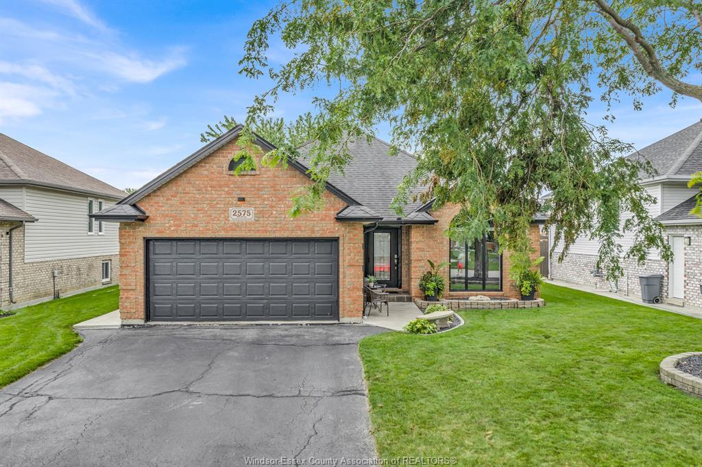 MLS# 26022680: 2575 WILDBERRY, Tecumseh, Canada