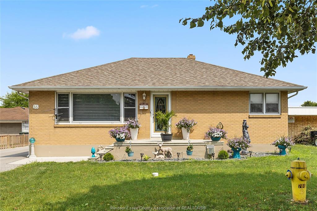 MLS# 26022717: 35 VICTORIA Street Unit# LOWER, Amherstburg, Canada