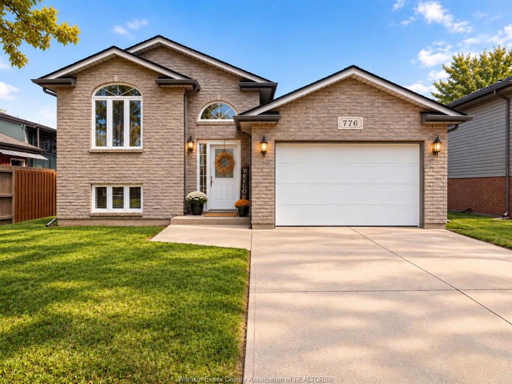 MLS# 26022768: 776 DYNASTY Street, Windsor, Canada