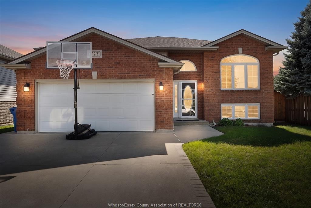 MLS# 26022782: 727 ALPENROSE, Windsor, Canada