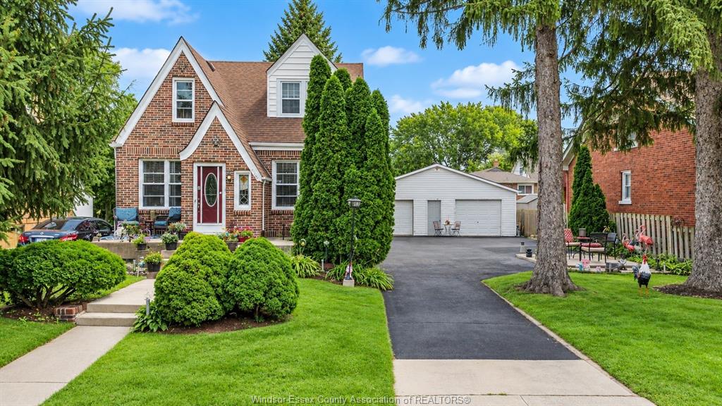 MLS# 26022634: 2270 LILLIAN, Windsor, Canada