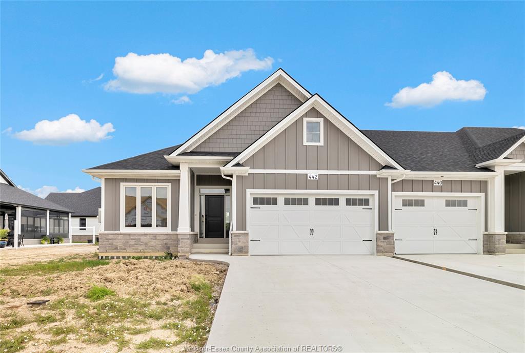 MLS# 26022888: 445 CASERTA Crescent, Lakeshore, Canada