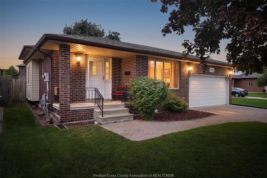 MLS# 26022900: 12075 ST. THOMAS Crescent, Tecumseh, Canada