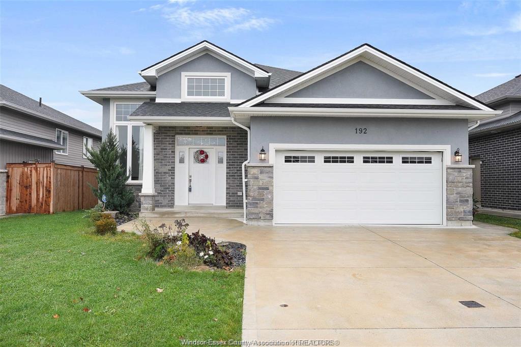 MLS# 26022922: 192 LENNOX Avenue, Essex, Canada