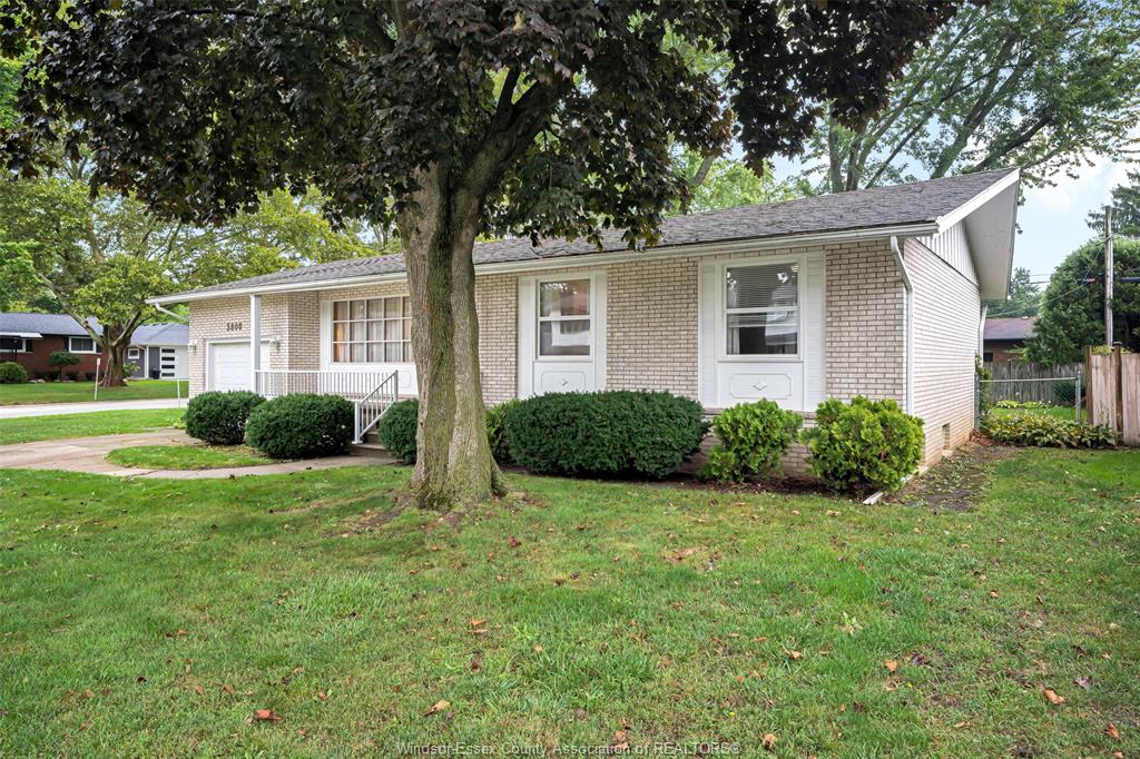 MLS# 26022976: 5800 CABOT Avenue, LaSalle, Canada