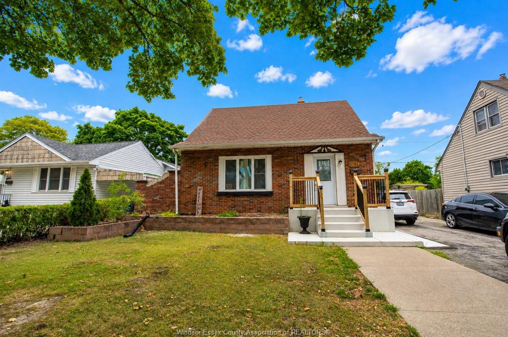 MLS# 26023026: 1081 RANKIN Avenue, Windsor, Canada