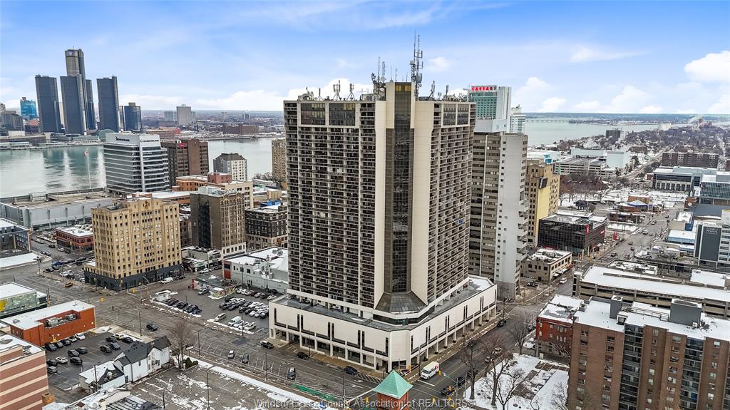 MLS# 26023094: 150 PARK  Unit# 802, Windsor, Canada