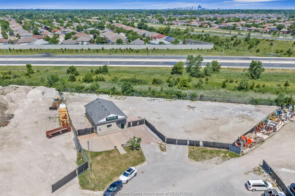 MLS# 26023113: 5145 DUMOUCHELLE Street, Tecumseh, Canada